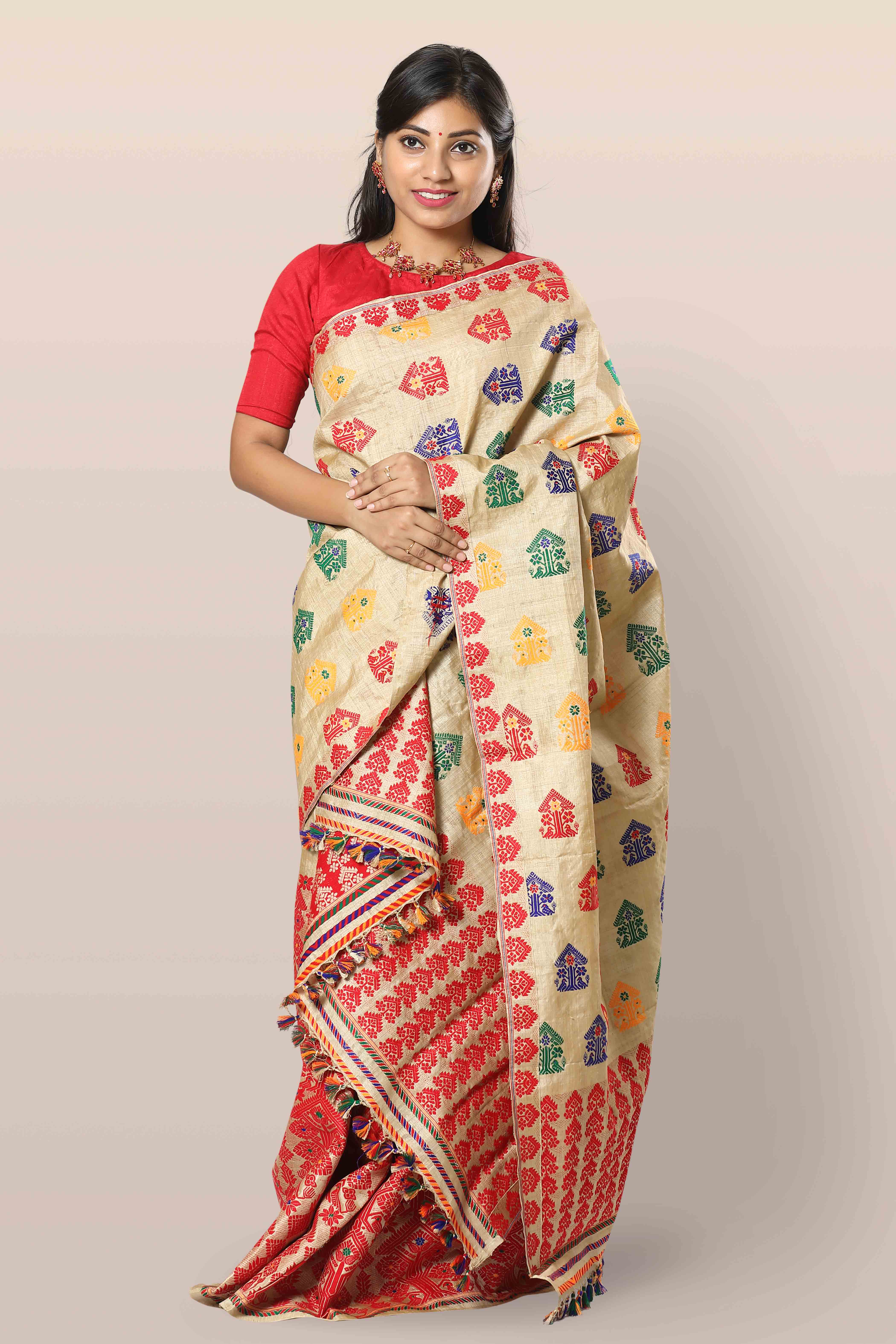 muga mekhela chadar